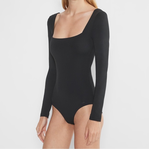 NWT Aritzia Contour Full Squareneck Longsleeve Bodysuit M - Picture 6 of 7